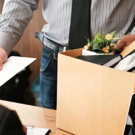 işdən azad edilmə